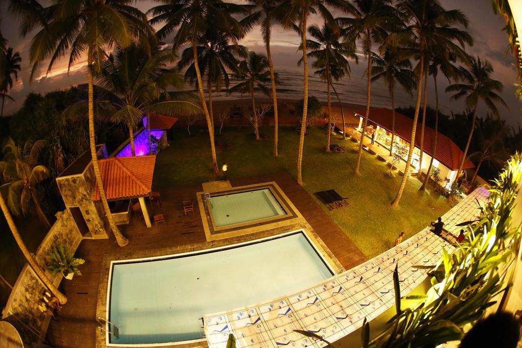 Blue Beach Hotel Wadduwa Exterior foto